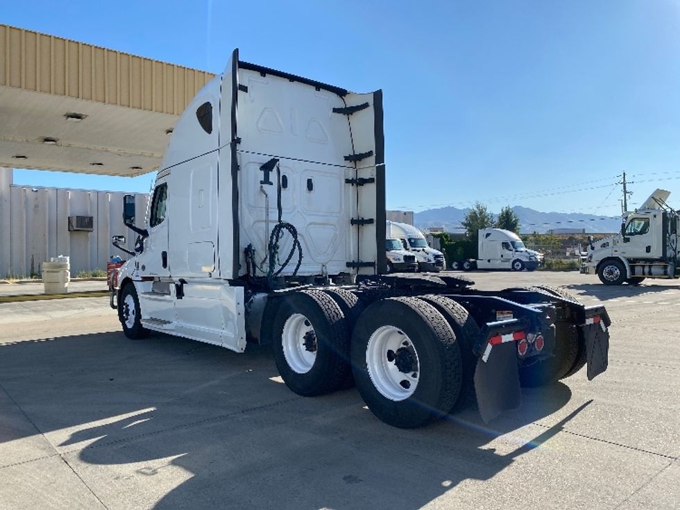 Sleeper Tractor-Heavy Duty Tractors-Freightliner-2024-T12664ST-Salt Lake City-UT-659,134\n\t\tmiles-$ 81,750 - Image 5