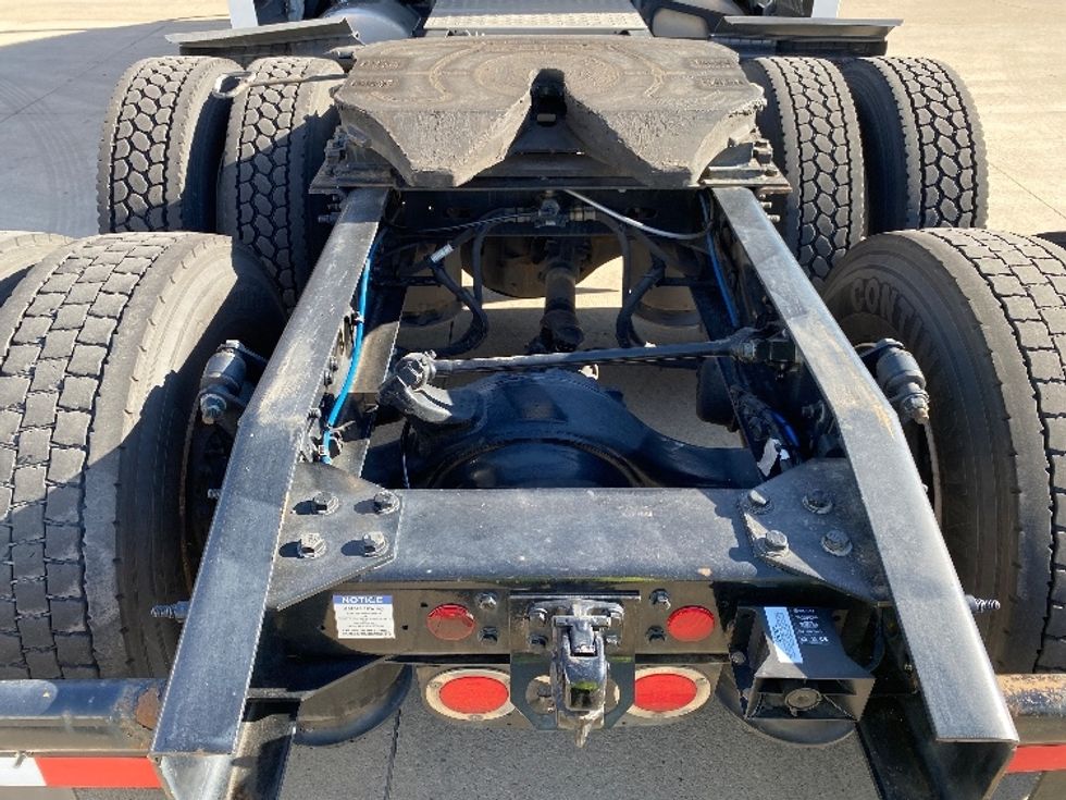 Sleeper Tractor-Heavy Duty Tractors-Freightliner-2024-T12664ST-Salt Lake City-UT-659,134\n\t\tmiles-$ 81,750 - Image 6