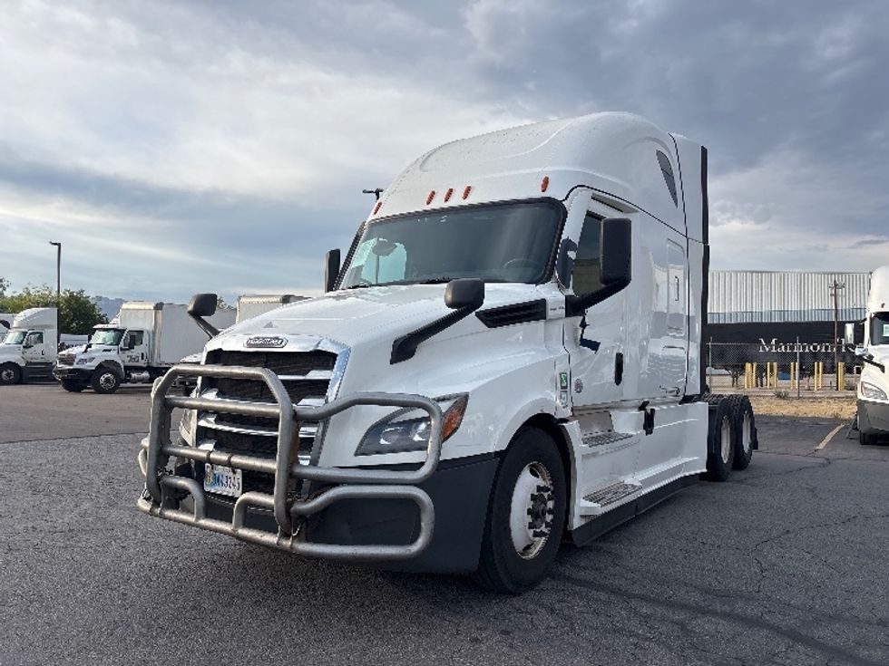 Sleeper Tractor-Heavy Duty Tractors-Freightliner-2024-T12664ST-Salt Lake City-UT-824,840\n\t\tmiles-$ 57,500 - Image 3