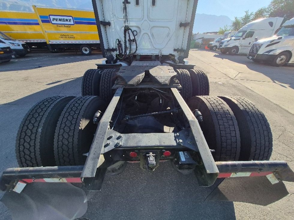 Sleeper Tractor-Heavy Duty Tractors-Freightliner-2024-T12664ST-Salt Lake City-UT-885,017\n\t\tmiles-$ 54,000 - Image 6