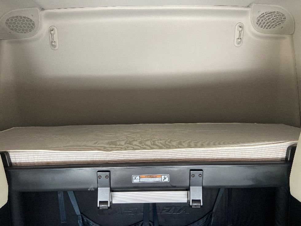 Sleeper Tractor-Heavy Duty Tractors-Freightliner-2024-T12664ST-San Antonio-TX-619,569\n\t\tmiles-$ 70,750 - Image 22