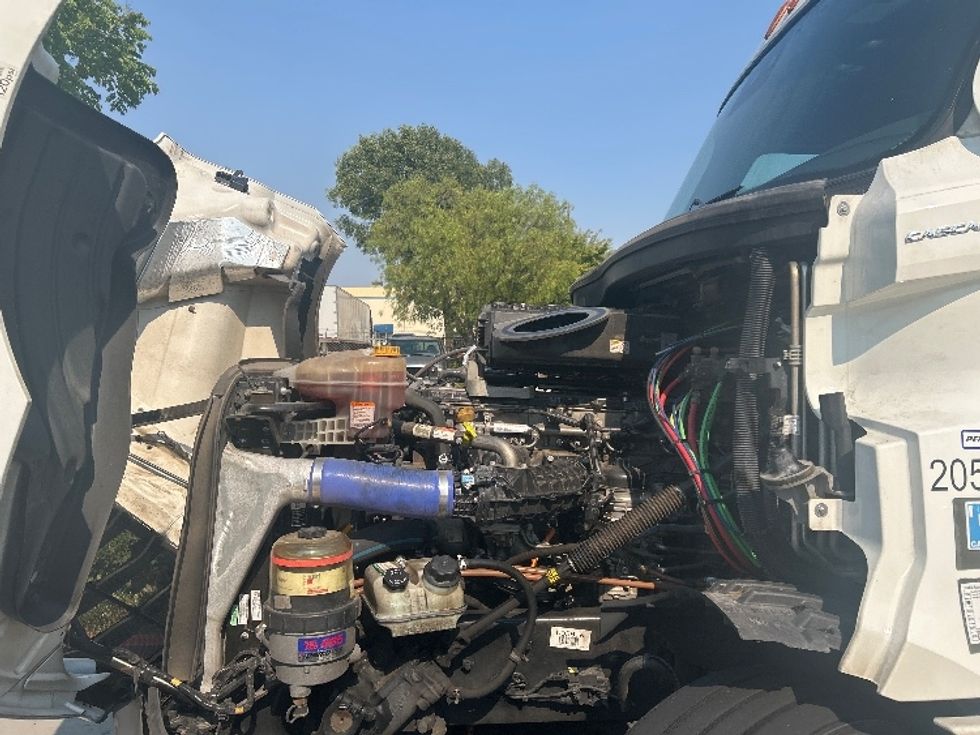 Sleeper Tractor-Heavy Duty Tractors-Freightliner-2024-T12664ST-Torrance-CA-617,816\n\t\tmiles-$ 83,500 - Image 21