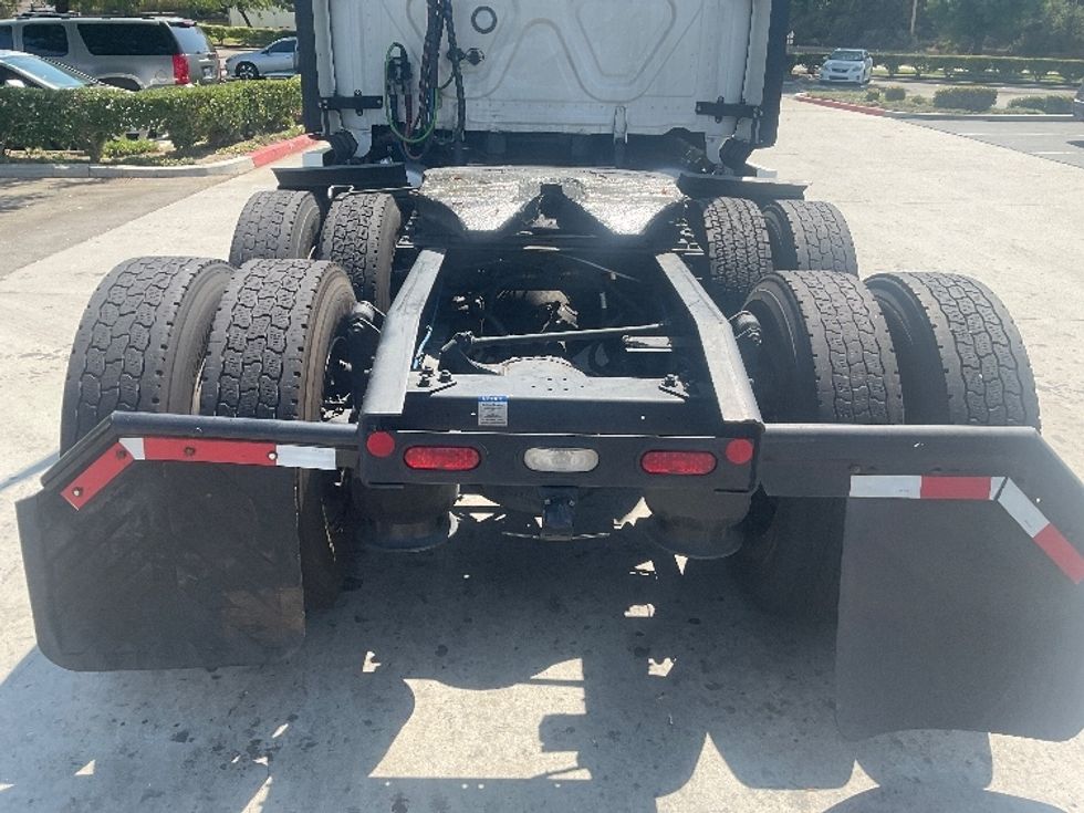 Sleeper Tractor-Heavy Duty Tractors-Freightliner-2024-T12664ST-Torrance-CA-617,816\n\t\tmiles-$ 83,500 - Image 6