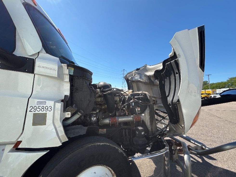 Sleeper Tractor-Heavy Duty Tractors-Freightliner-2024-T12664ST-Warren-MI-612,646\n\t\tmiles-$ 80,000 - Image 20
