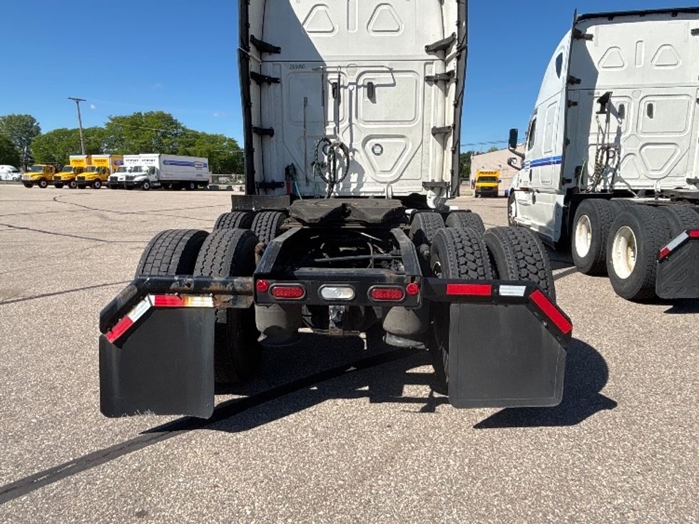 Sleeper Tractor-Heavy Duty Tractors-Freightliner-2024-T12664ST-Warren-MI-612,646\n\t\tmiles-$ 80,000 - Image 6