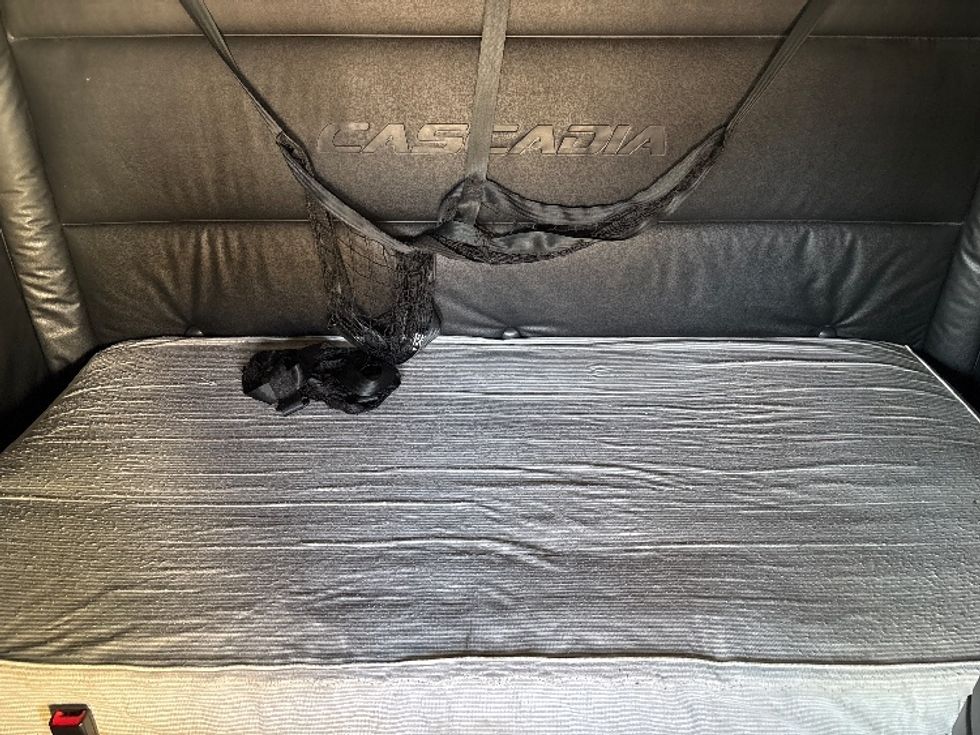 Sleeper Tractor-Heavy Duty Tractors-Freightliner-2024-T12664ST-West Fargo-ND-544,941\n\t\tmiles-$ 77,500 - Image 17