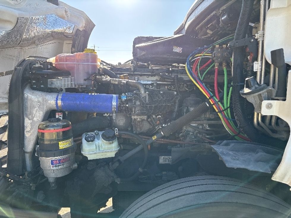 Sleeper Tractor-Heavy Duty Tractors-Freightliner-2024-T12664ST-West Fargo-ND-544,941\n\t\tmiles-$ 77,500 - Image 21