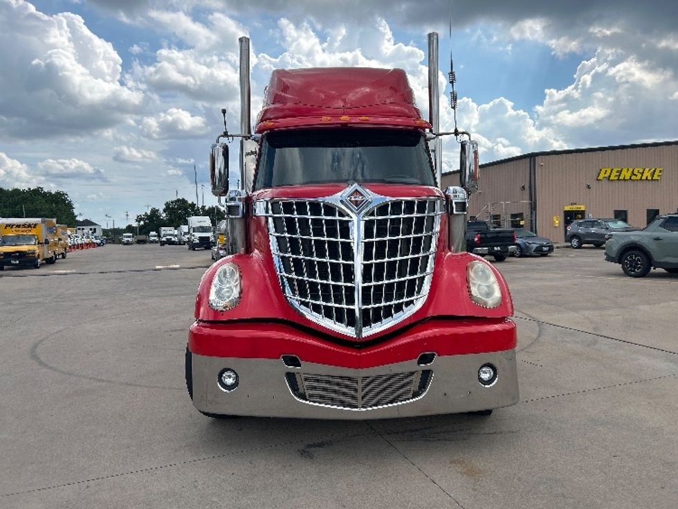 Sleeper Tractor-Heavy Duty Tractors-International-2017-LONESTAR-Houston-TX-327,960\n\t\tmiles-$ 75,000 - Image 2