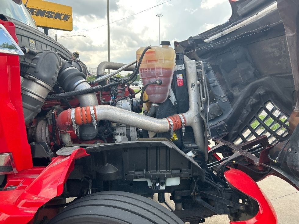 Sleeper Tractor-Heavy Duty Tractors-International-2017-LONESTAR-Houston-TX-327,960\n\t\tmiles-$ 75,000 - Image 20