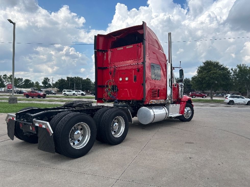 Sleeper Tractor-Heavy Duty Tractors-International-2017-LONESTAR-Houston-TX-327,960\n\t\tmiles-$ 75,000 - Image 7