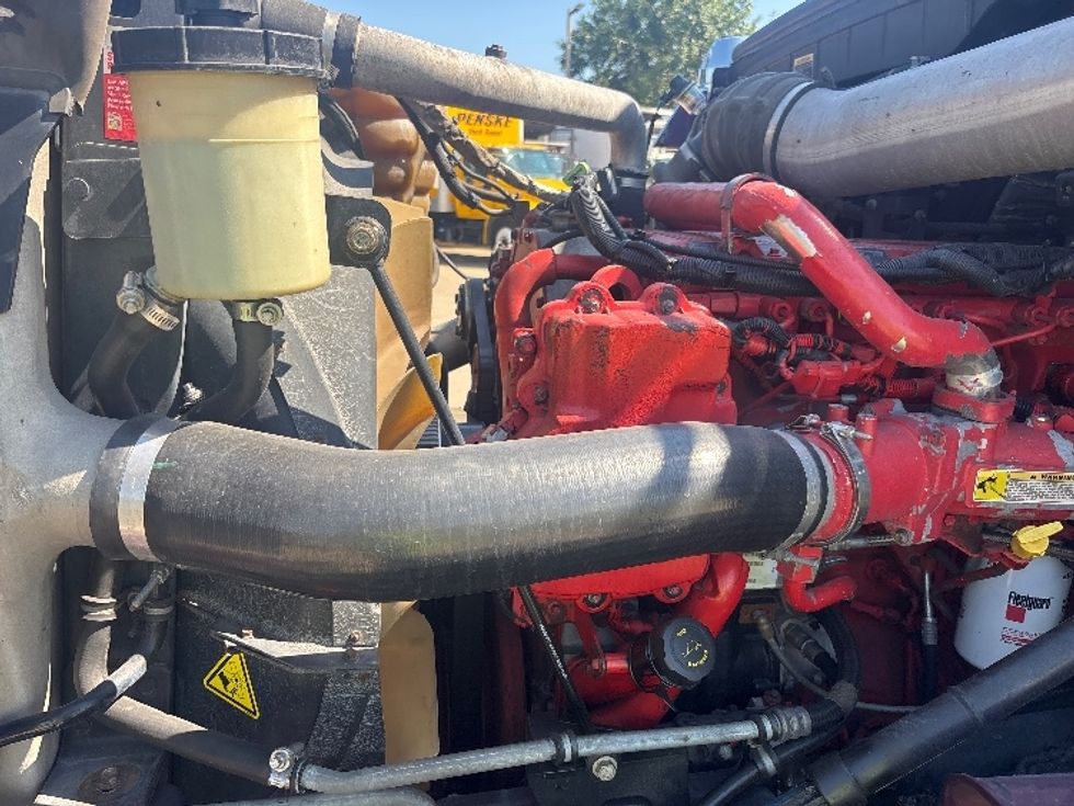 Sleeper Tractor-Heavy Duty Tractors-International-2017-LONESTAR-Houston-TX-385,037\n\t\tmiles-$ 71,000 - Image 19