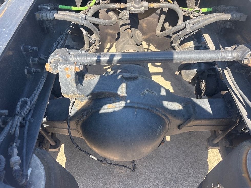 Sleeper Tractor-Heavy Duty Tractors-International-2017-LONESTAR-Houston-TX-385,037\n\t\tmiles-$ 71,000 - Image 6