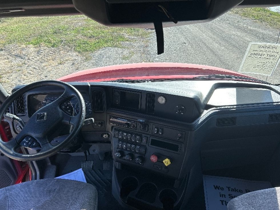 Sleeper Tractor-Heavy Duty Tractors-International-2018-LT625-Sturtevant-WI-286,334\n\t\tmiles-$ 45,250 - Image 11