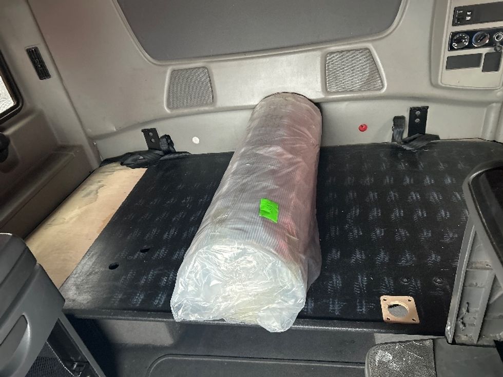 Sleeper Tractor-Heavy Duty Tractors-International-2018-LT625-Sturtevant-WI-286,334\n\t\tmiles-$ 45,250 - Image 15