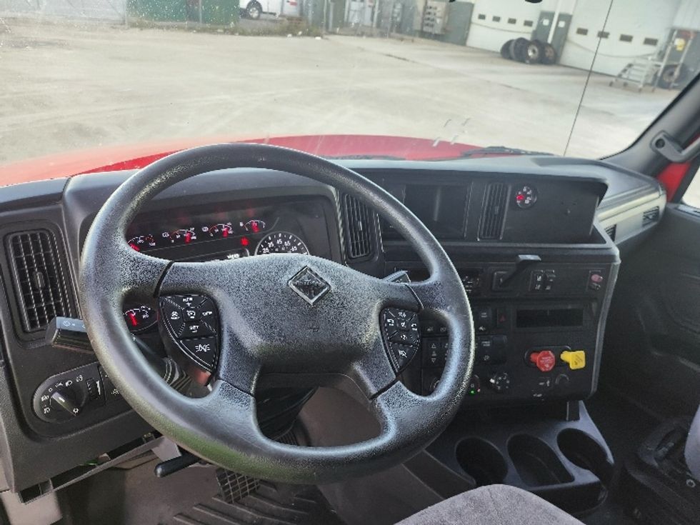 Sleeper Tractor-Heavy Duty Tractors-International-2018-LT625-Sturtevant-WI-337,415\n\t\tmiles-$ 44,500 - Image 11