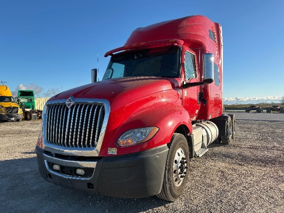 Sleeper Tractor-Heavy Duty Tractors-International-2018-LT625-Sturtevant-WI-337,415\n\t\tmiles-$ 44,500 - Image 3