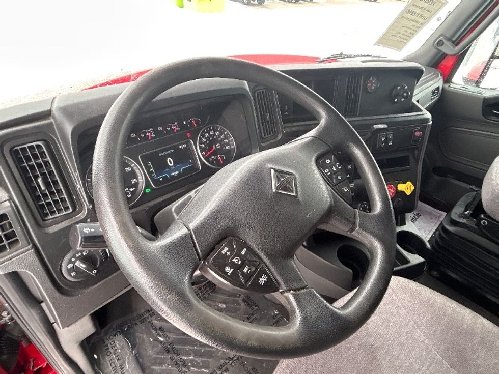 Sleeper Tractor-Heavy Duty Tractors-International-2018-LT625-Sturtevant-WI-339,626\n\t\tmiles-$ 42,250 - Image 10