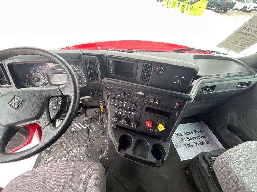 Sleeper Tractor-Heavy Duty Tractors-International-2018-LT625-Sturtevant-WI-339,626\n\t\tmiles-$ 42,250 - Image 12