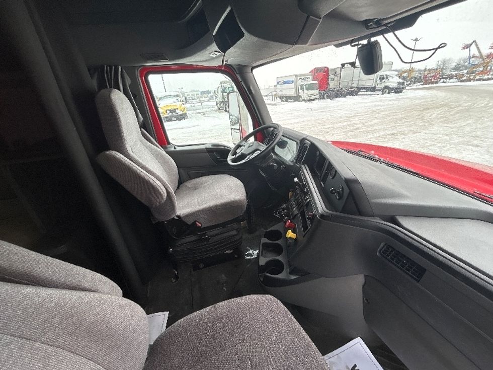 Sleeper Tractor-Heavy Duty Tractors-International-2018-LT625-Sturtevant-WI-339,626\n\t\tmiles-$ 42,250 - Image 15