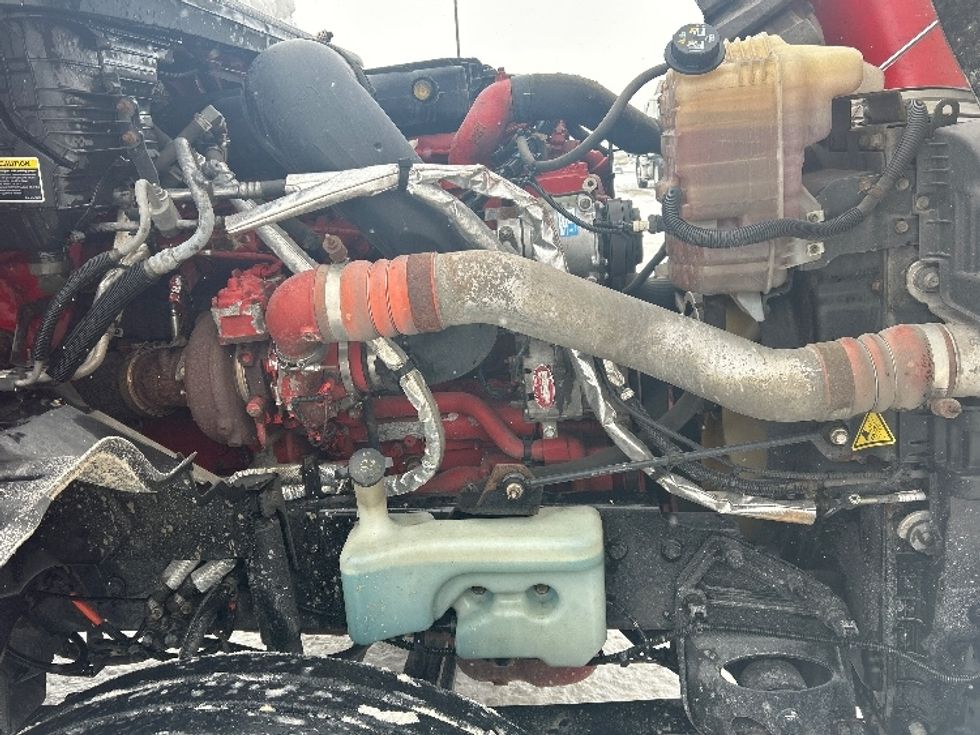 Sleeper Tractor-Heavy Duty Tractors-International-2018-LT625-Sturtevant-WI-339,626\n\t\tmiles-$ 42,250 - Image 19