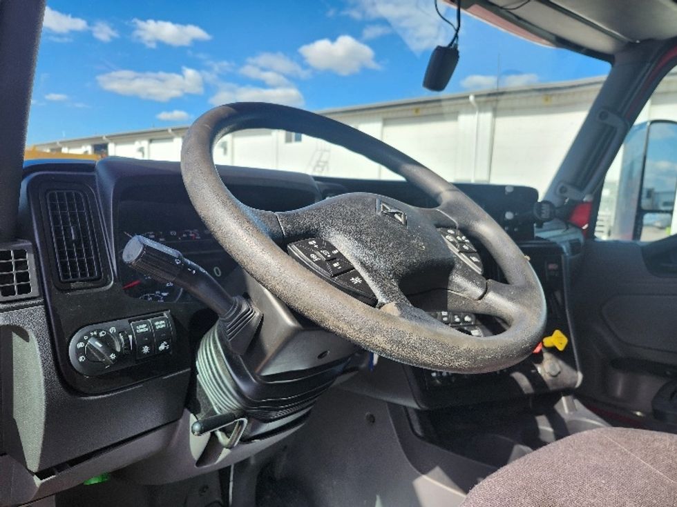 Sleeper Tractor-Heavy Duty Tractors-International-2018-LT625-Sturtevant-WI-351,907\n\t\tmiles-$ 41,750 - Image 10