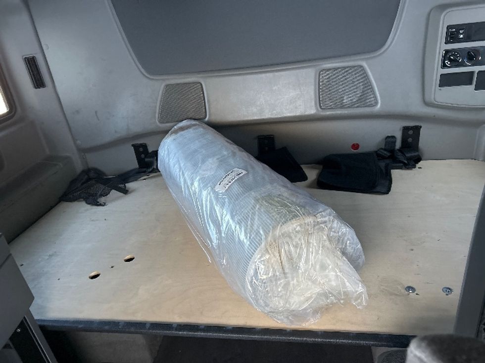 Sleeper Tractor-Heavy Duty Tractors-International-2018-LT625-Sturtevant-WI-383,395\n\t\tmiles-$ 38,000 - Image 16