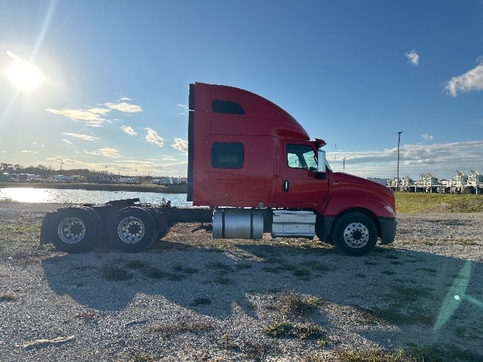 Sleeper Tractor-Heavy Duty Tractors-International-2018-LT625-Sturtevant-WI-383,395\n\t\tmiles-$ 38,000 - Image 8