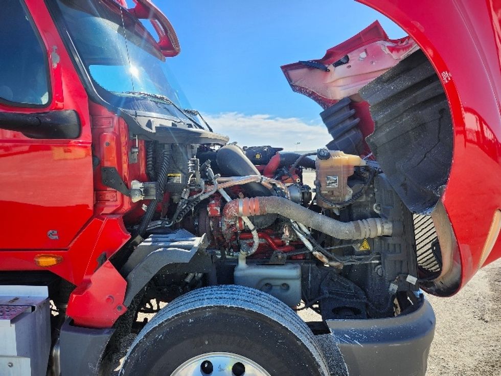 Sleeper Tractor-Heavy Duty Tractors-International-2018-LT625-Sturtevant-WI-385,994\n\t\tmiles-$ 43,000 - Image 20