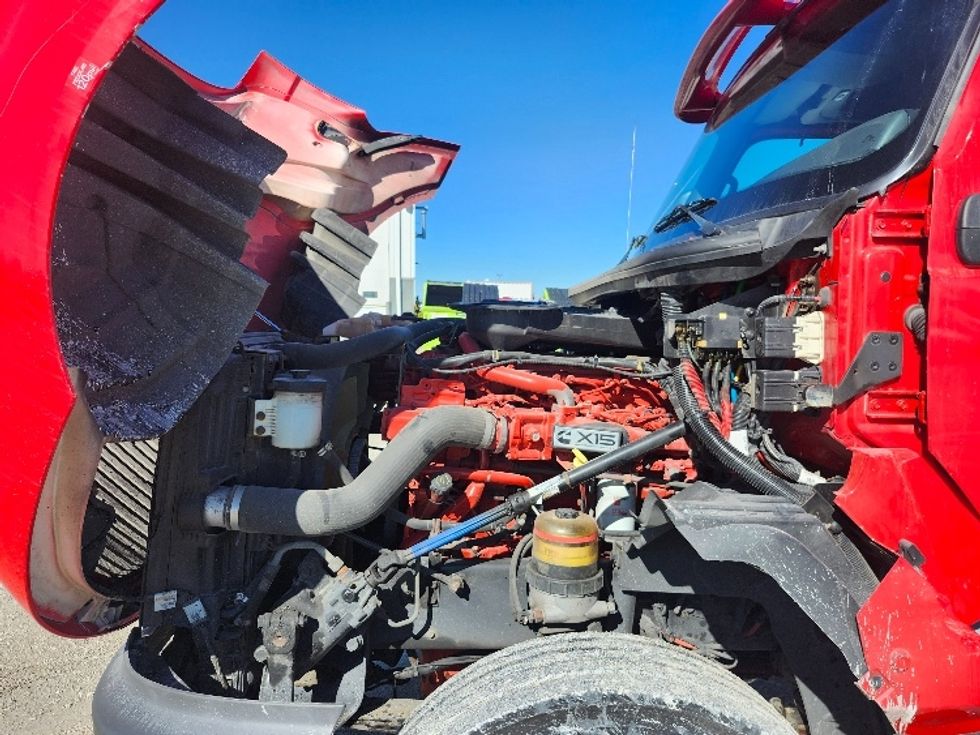 Sleeper Tractor-Heavy Duty Tractors-International-2018-LT625-Sturtevant-WI-385,994\n\t\tmiles-$ 43,000 - Image 21