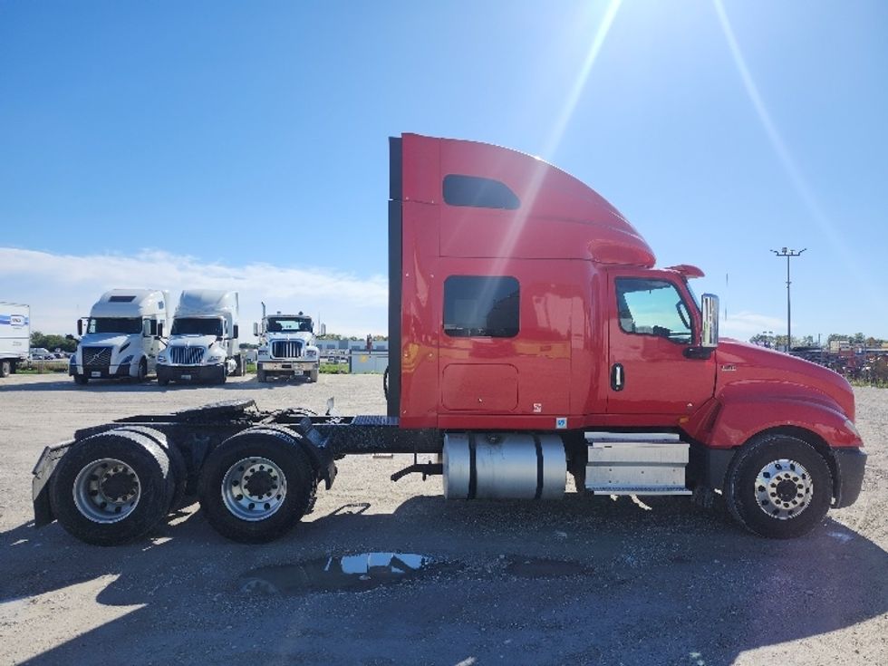 Sleeper Tractor-Heavy Duty Tractors-International-2018-LT625-Sturtevant-WI-385,994\n\t\tmiles-$ 43,000 - Image 8