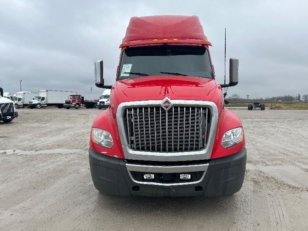 Sleeper Tractor-Heavy Duty Tractors-International-2018-LT625-Sturtevant-WI-429,880\n\t\tmiles-$ 38,750 - Image 2