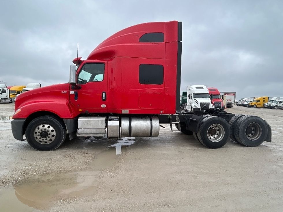 Sleeper Tractor-Heavy Duty Tractors-International-2018-LT625-Sturtevant-WI-429,880\n\t\tmiles-$ 38,750 - Image 4