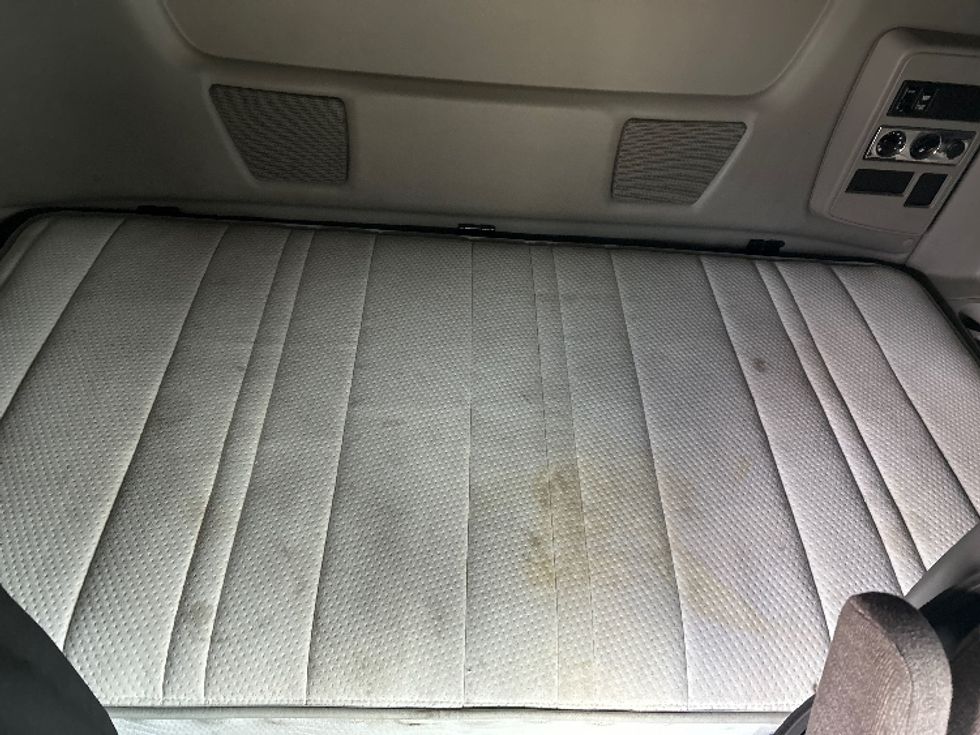 Sleeper Tractor-Heavy Duty Tractors-International-2019-LT625-Akron-OH-320,179\n\t\tmiles-$ 47,000 - Image 17