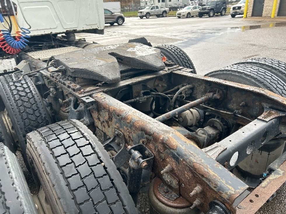 Sleeper Tractor-Heavy Duty Tractors-International-2019-LT625-Akron-OH-320,179\n\t\tmiles-$ 47,000 - Image 24