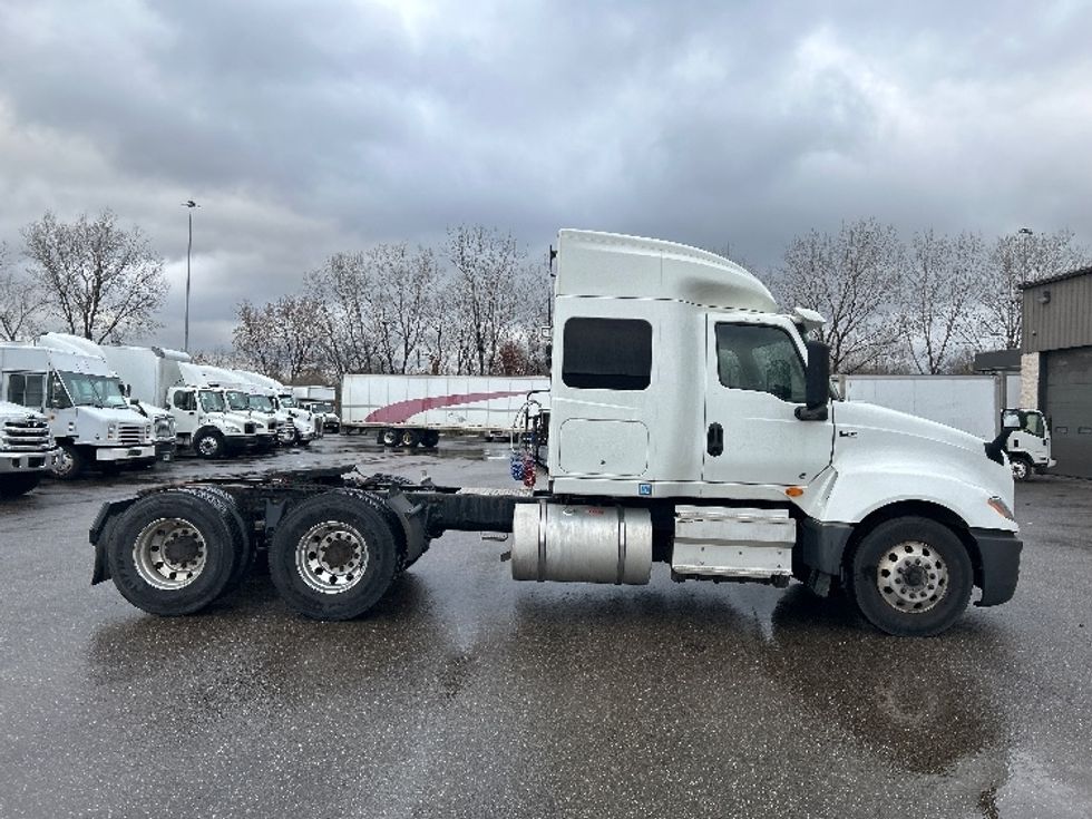 Sleeper Tractor-Heavy Duty Tractors-International-2019-LT625-Akron-OH-320,179\n\t\tmiles-$ 47,000 - Image 8