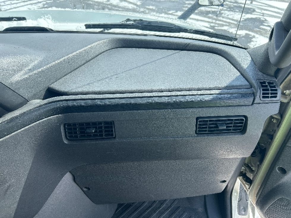 Sleeper Tractor-Heavy Duty Tractors-International-2019-LT625-Akron-OH-330,819\n\t\tmiles-$ 49,250 - Image 14