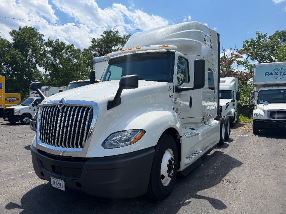 Sleeper Tractor-Heavy Duty Tractors-International-2019-LT625-Alexandria-VA-360,305\n\t\tmiles-$ 48,750 - Image 3