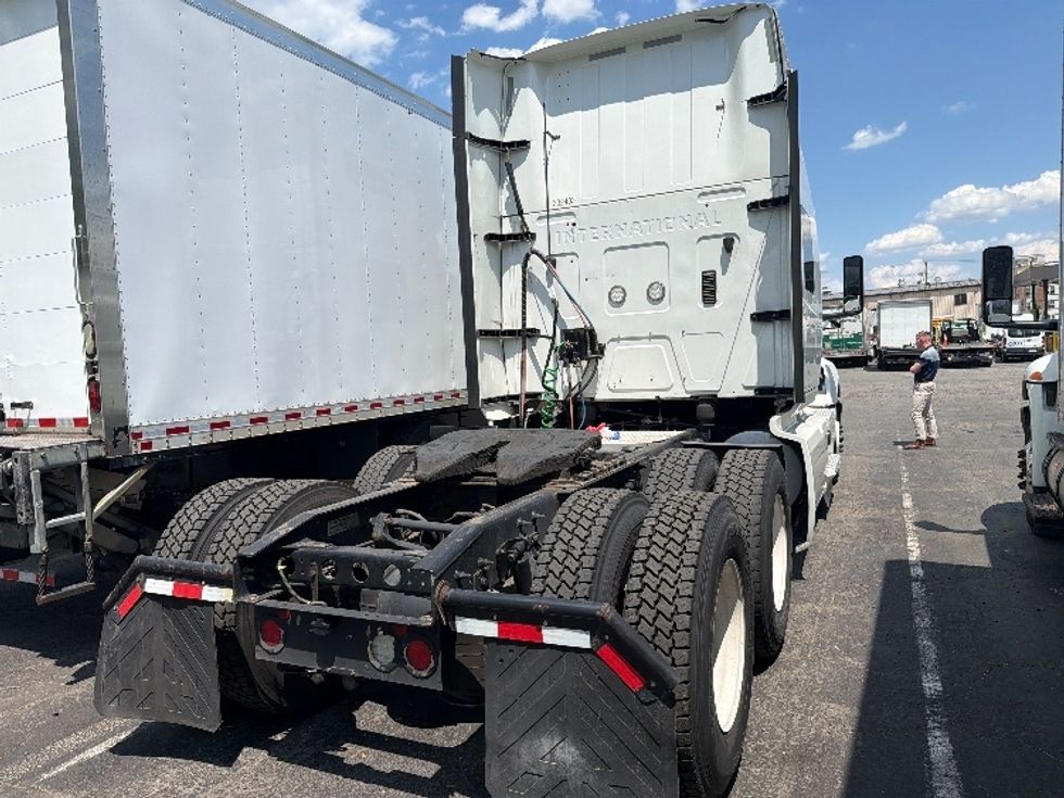 Sleeper Tractor-Heavy Duty Tractors-International-2019-LT625-Alexandria-VA-360,305\n\t\tmiles-$ 48,750 - Image 4
