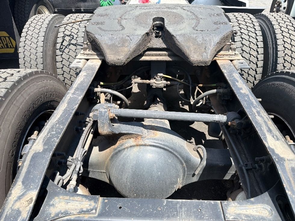 Sleeper Tractor-Heavy Duty Tractors-International-2019-LT625-Alexandria-VA-360,305\n\t\tmiles-$ 48,750 - Image 5