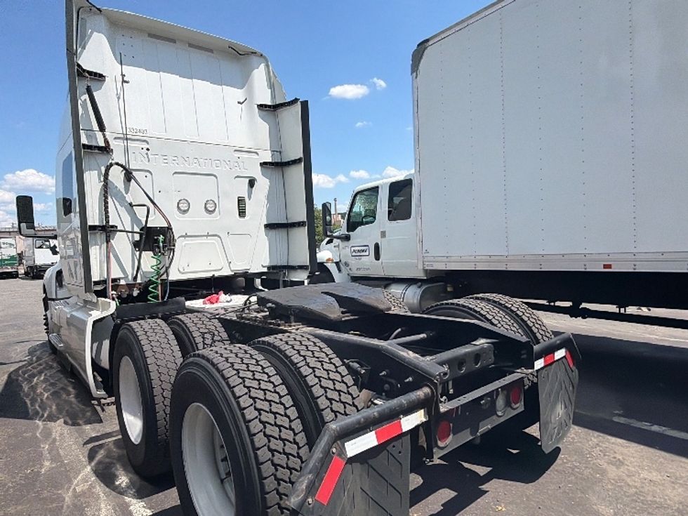 Sleeper Tractor-Heavy Duty Tractors-International-2019-LT625-Alexandria-VA-360,305\n\t\tmiles-$ 48,750 - Image 6