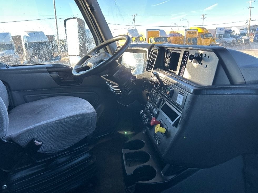 Sleeper Tractor-Heavy Duty Tractors-International-2019-LT625-Amarillo-TX-515,021\n\t\tmiles-$ 37,750 - Image 15