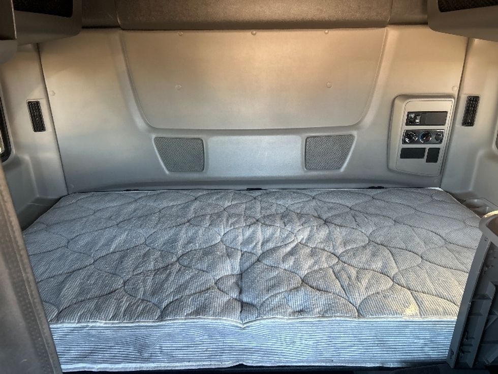 Sleeper Tractor-Heavy Duty Tractors-International-2019-LT625-Amarillo-TX-515,021\n\t\tmiles-$ 37,750 - Image 16