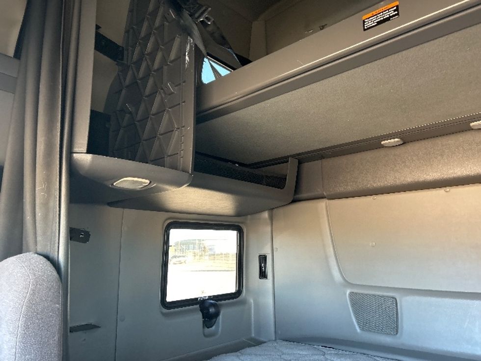 Sleeper Tractor-Heavy Duty Tractors-International-2019-LT625-Amarillo-TX-515,021\n\t\tmiles-$ 37,750 - Image 19