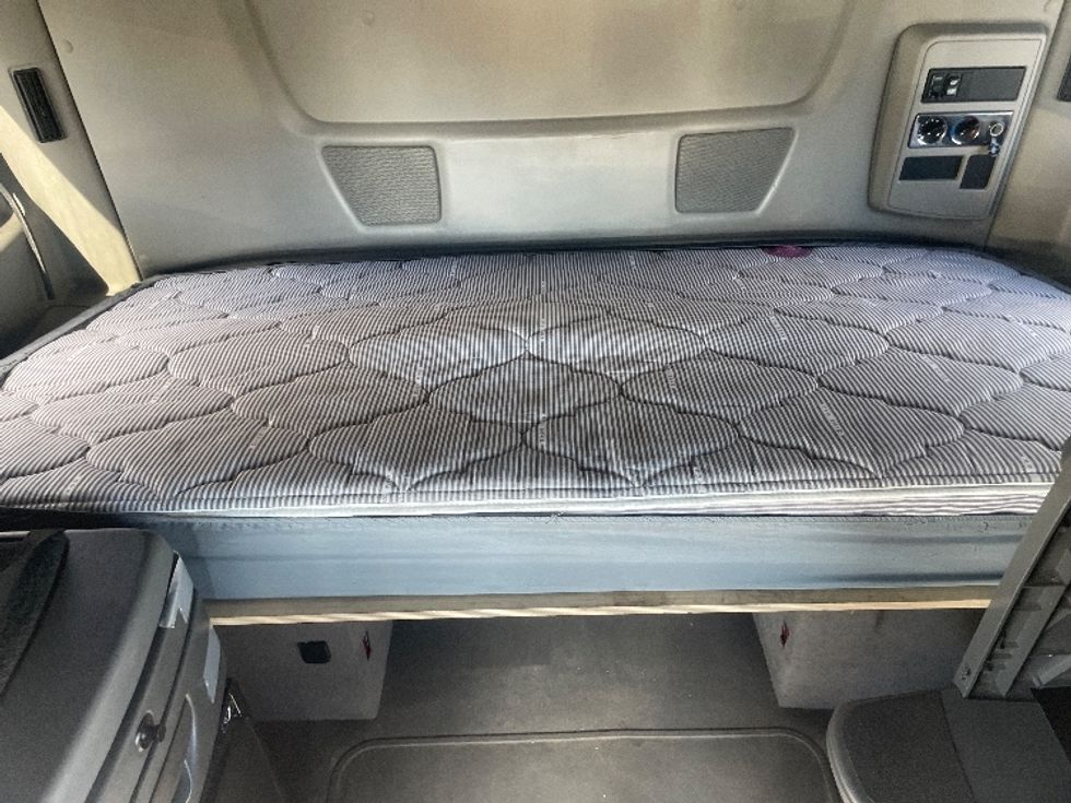 Sleeper Tractor-Heavy Duty Tractors-International-2019-LT625-Augusta-GA-305,027\n\t\tmiles-$ 36,500 - Image 16