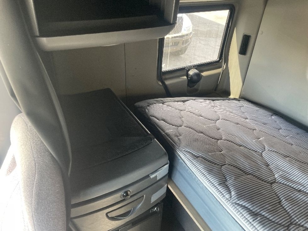 Sleeper Tractor-Heavy Duty Tractors-International-2019-LT625-Augusta-GA-305,027\n\t\tmiles-$ 36,500 - Image 18