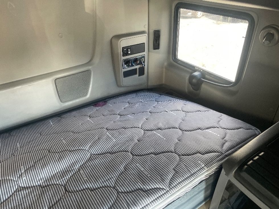 Sleeper Tractor-Heavy Duty Tractors-International-2019-LT625-Augusta-GA-305,027\n\t\tmiles-$ 36,500 - Image 19