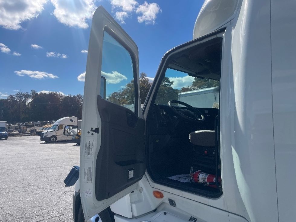 Sleeper Tractor-Heavy Duty Tractors-International-2019-LT625-Augusta-GA-305,027\n\t\tmiles-$ 36,500 - Image 9