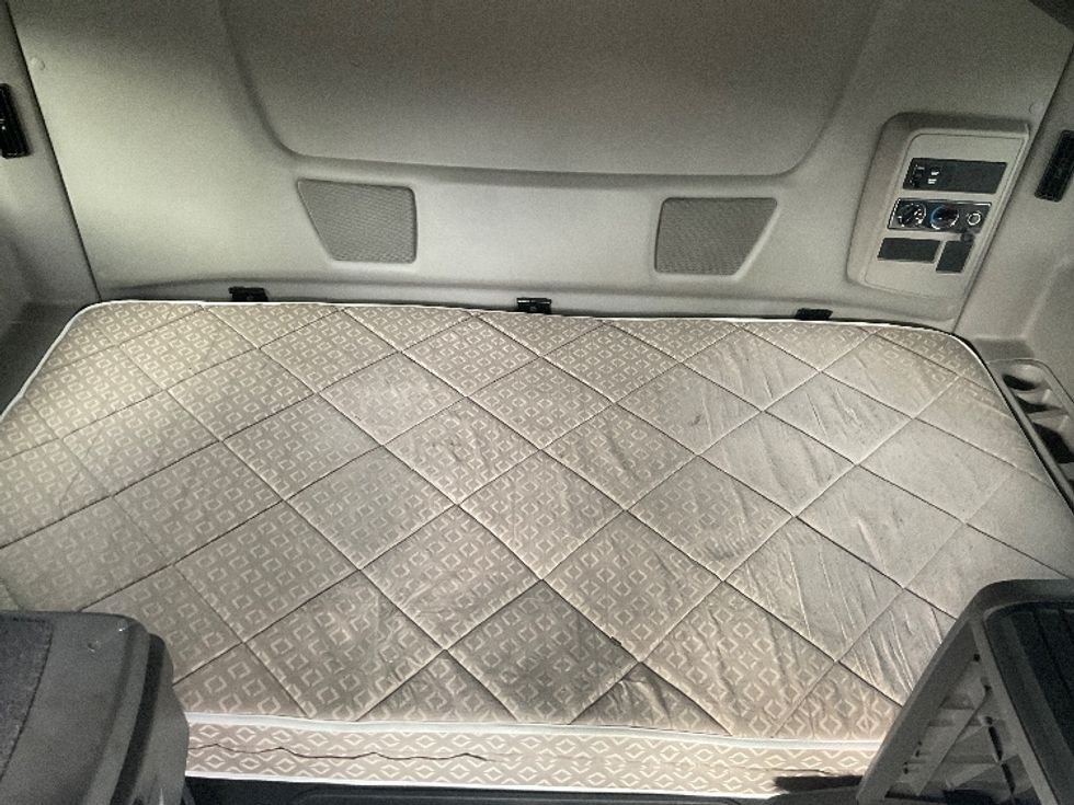 Sleeper Tractor-Heavy Duty Tractors-International-2019-LT625-Augusta-GA-514,488\n\t\tmiles-$ 35,500 - Image 17