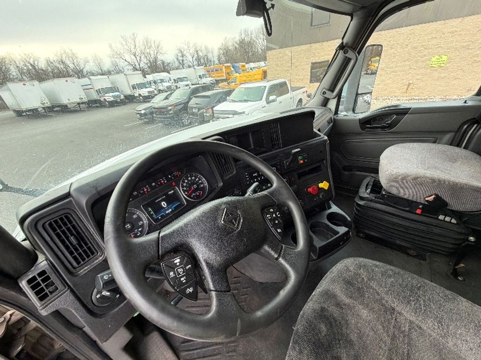 Sleeper Tractor-Heavy Duty Tractors-International-2019-LT625-Belcamp-MD-543,390\n\t\tmiles-$ 35,500 - Image 10