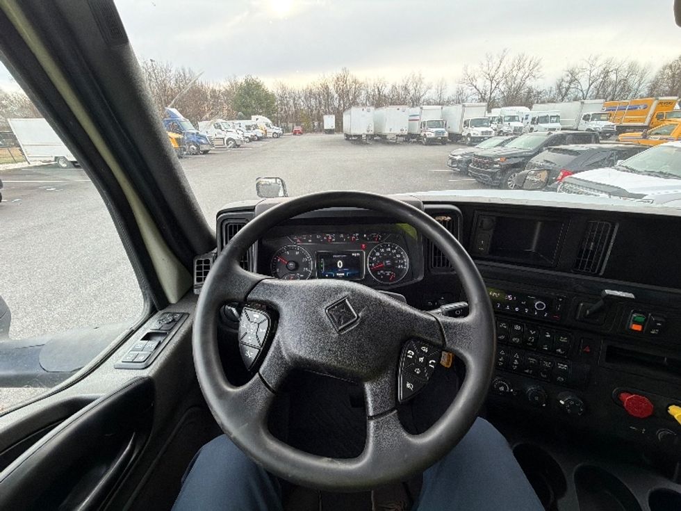 Sleeper Tractor-Heavy Duty Tractors-International-2019-LT625-Belcamp-MD-543,390\n\t\tmiles-$ 35,500 - Image 11